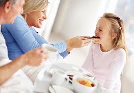 benefits of eating breakfast,تشویق کودکان به خوردن صبحانه